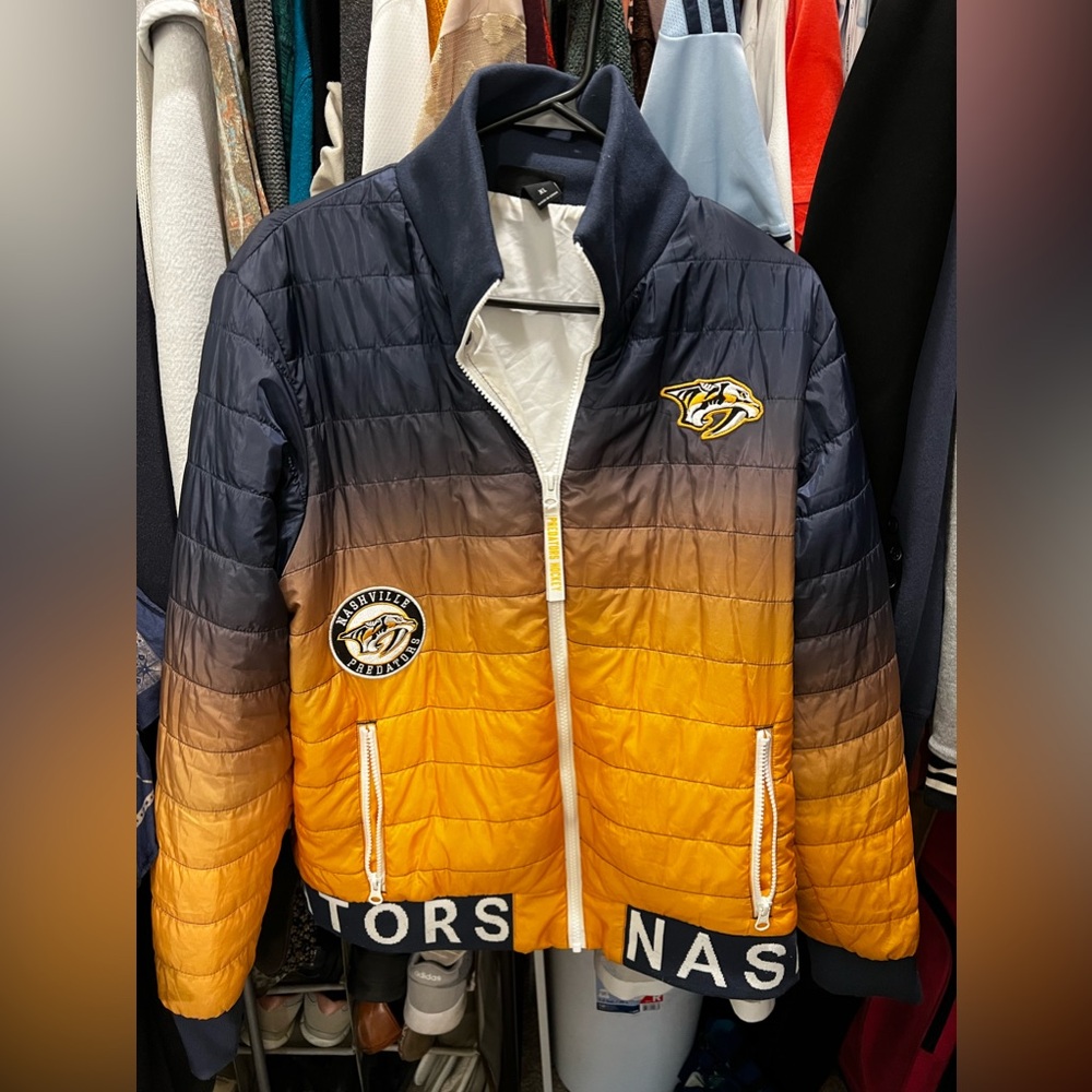 Nashville Predators Women’s/Ladies Hombre Puffer Jacket Size XL